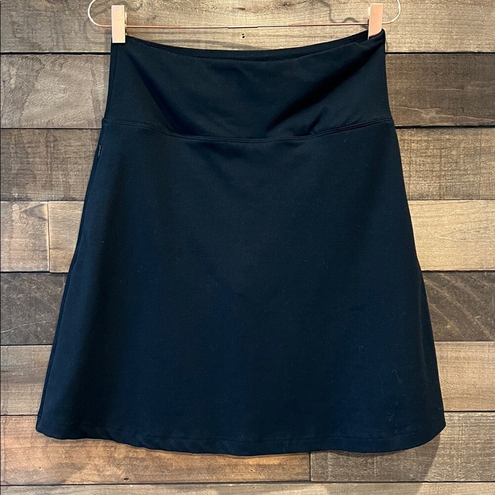 Betabrand Women's Ponte Mini Skort Shorts Attached in Black - Picture 3 of 9